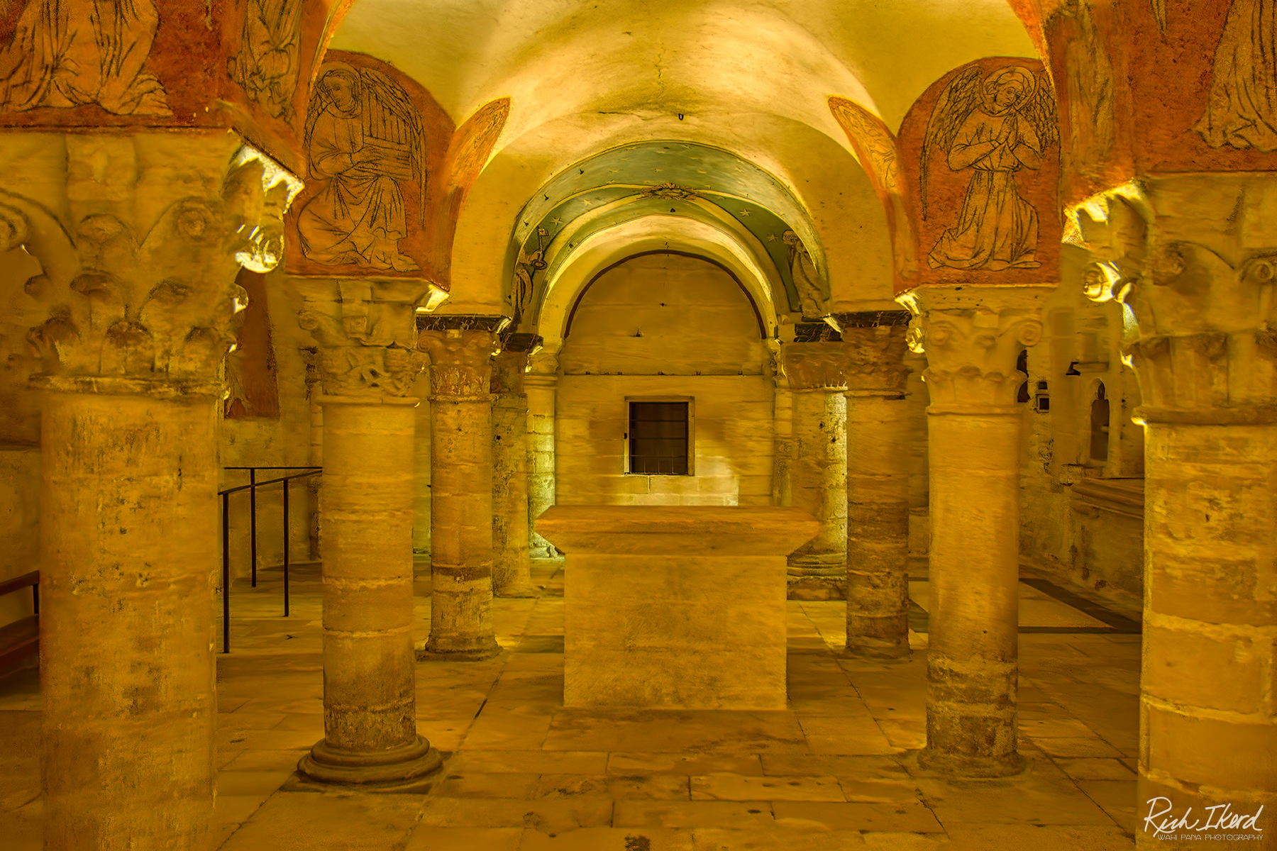 La Cathedral Notre Dame du Bayeux Crypt
